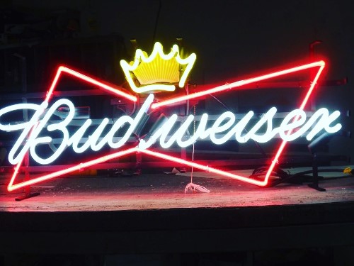 avisos en neon