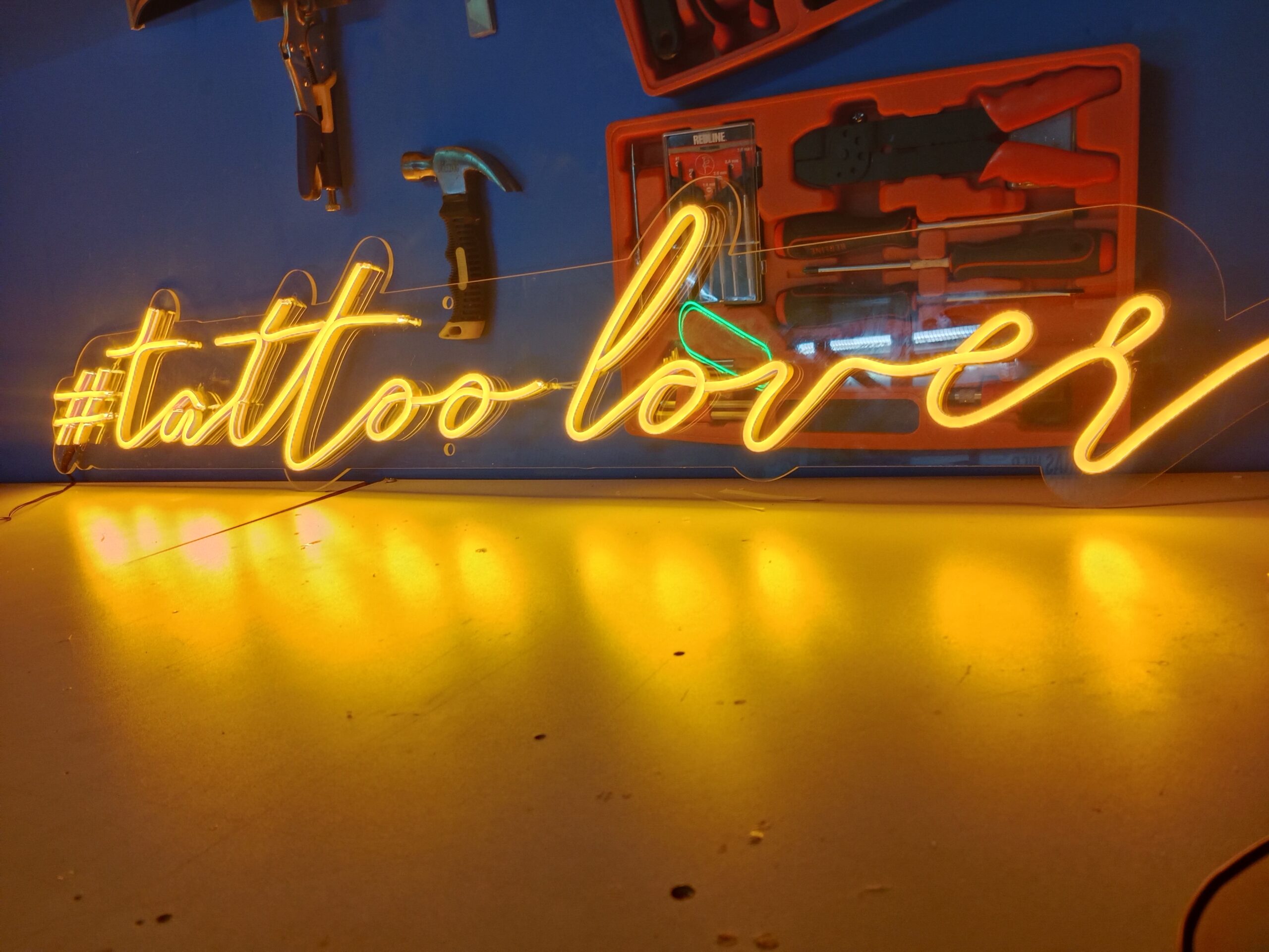Avisos en neon