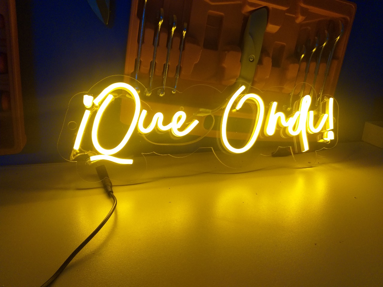 Avisos en neon