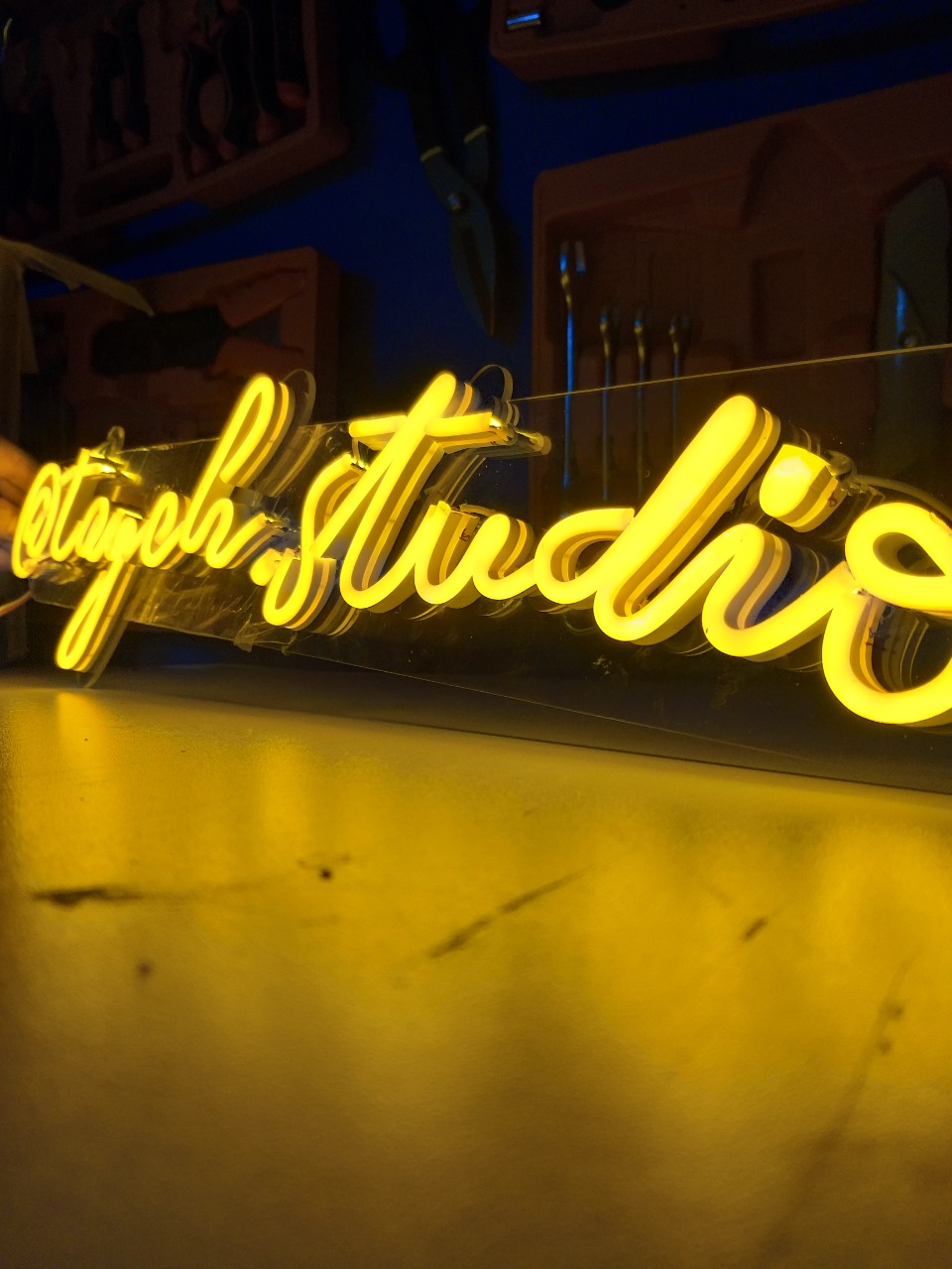 Avisos en neon