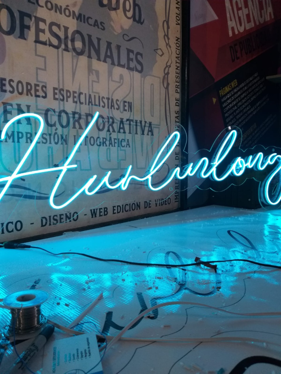 Avisos en neon