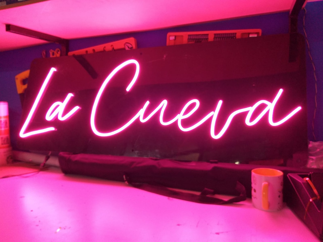 Avisos en neon